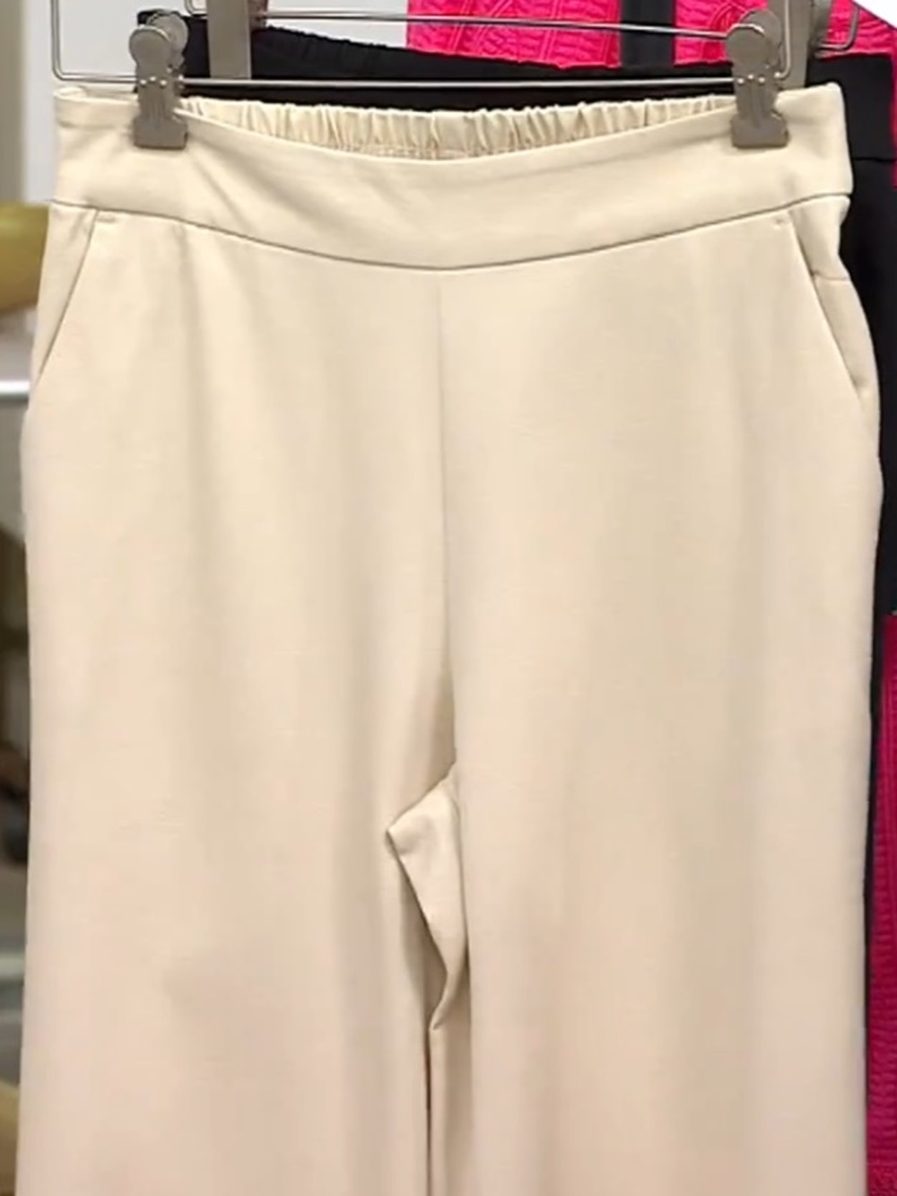 Isaac Mizrahi Live! Petite 24/7 Stretch Wide Leg Pants w/ Buttons in Light Sand